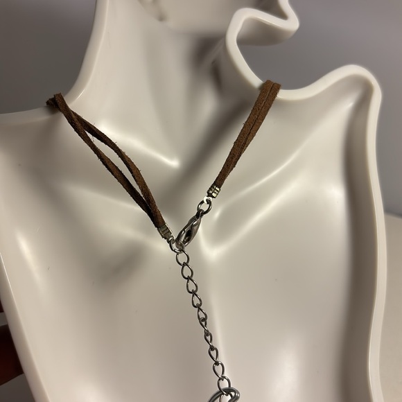 Hammered antique silver medallion glass gemstone leather choker necklace 10"long - Picture 6 of 6